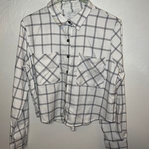 Cropped white and blue flannel